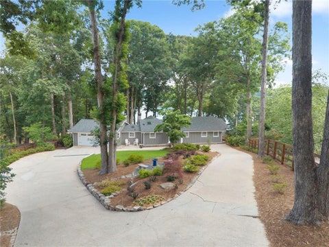 Homes For Sale - 3661 Cameron Circle<br/> Gainesville, GA 30506