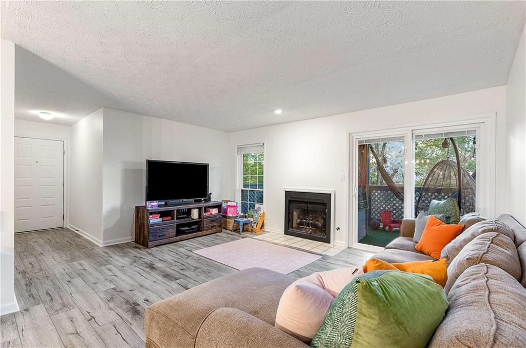 1188 Weatherstone Drive NE