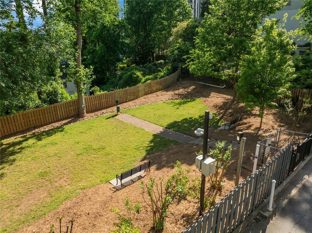 ParkLane On Peachtree - Residential