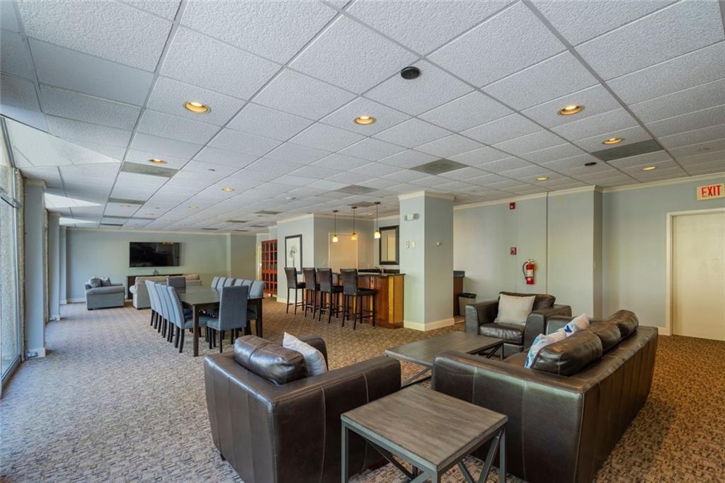 ParkLane On Peachtree - Residential