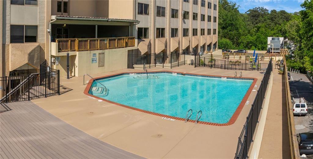 ParkLane On Peachtree - Residential