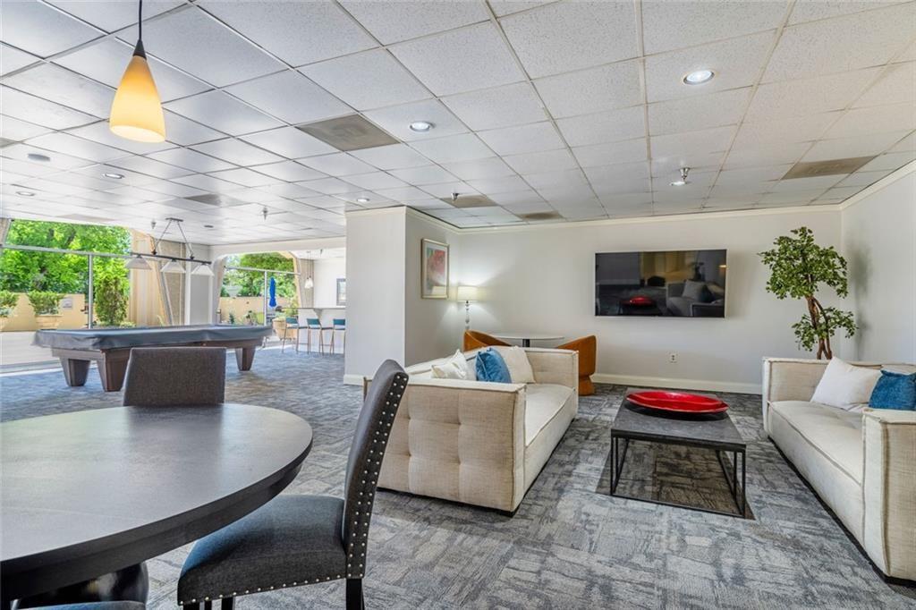 ParkLane On Peachtree - Residential