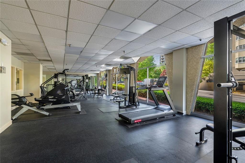 ParkLane On Peachtree - Residential