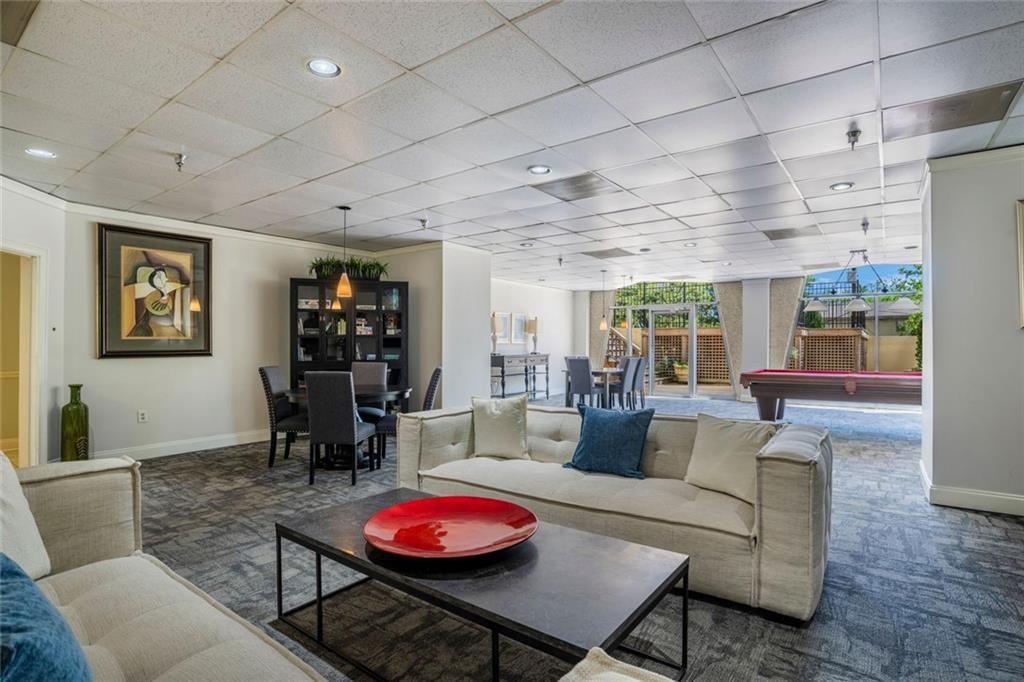 ParkLane On Peachtree - Residential