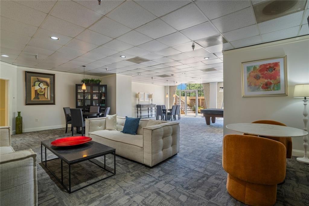 ParkLane On Peachtree - Residential