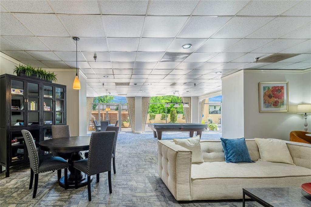 ParkLane On Peachtree - Residential