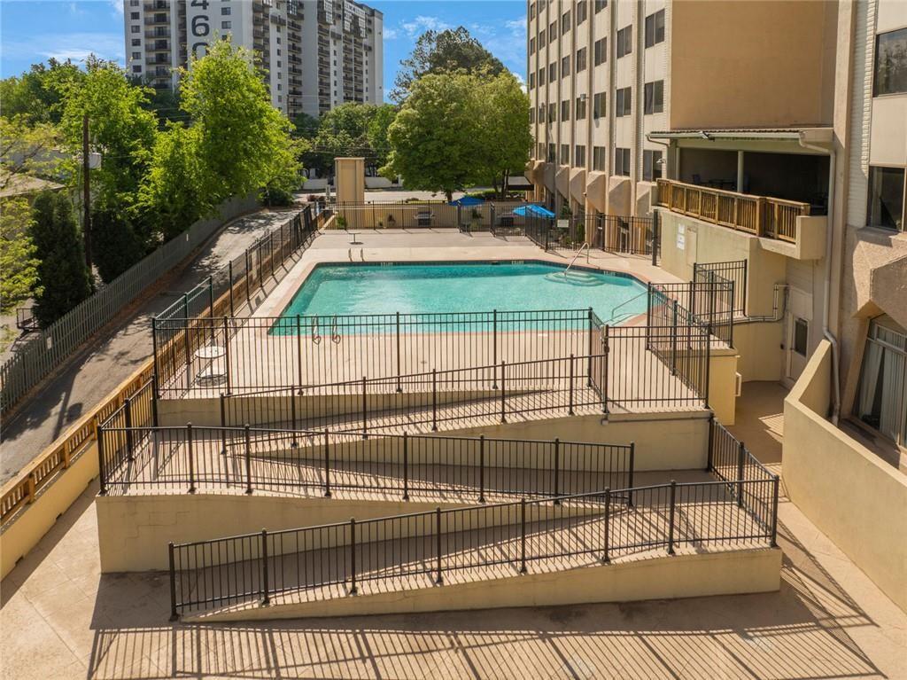 ParkLane On Peachtree - Residential