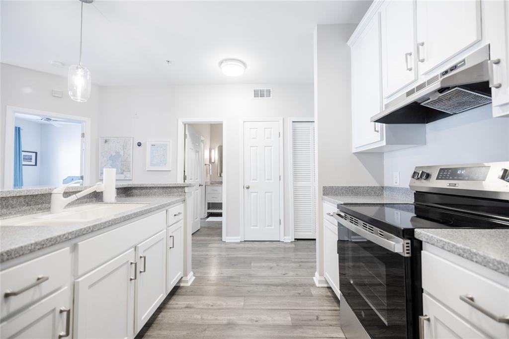 955 Juniper Street NE 2315