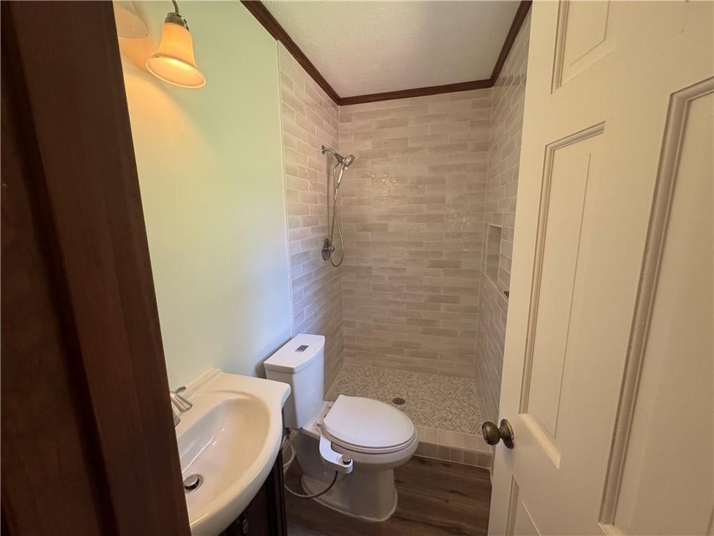 Woodglen - Residential Lease