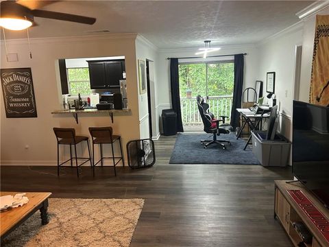 Condo For Sale - 122 Sterling Court<br/> Alpharetta, GA 30004