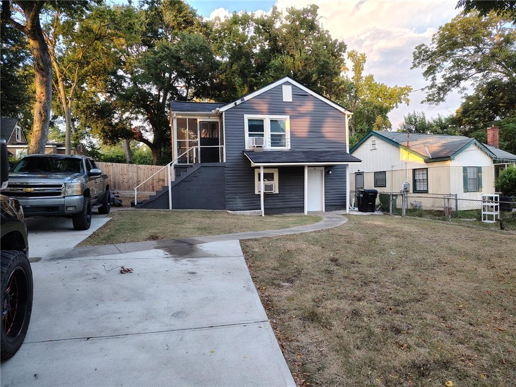 This fully updated duplex is a turn-key investment opportunity featuring a brand-new roof, updated plumbing and electrical, new water heaters, light fixtures, cabinets, fresh paint, flooring, and more! Conveniently located near Veterans Parkway, Manchester Expressway, Downtown Columbus, and I-185, this property offers both accessibility and strong rental appeal. Both units are all-electric Equipped with washer/dryer connections and appliances, Separate electric meters Shared one water meter Low-maintenance property ideal for investors, Don’t miss out on this ready-to-go income-producing property!