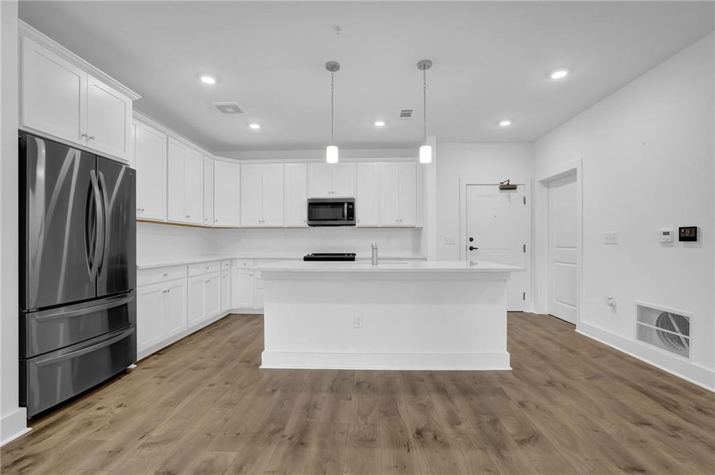 3211 Orwell Way 4404