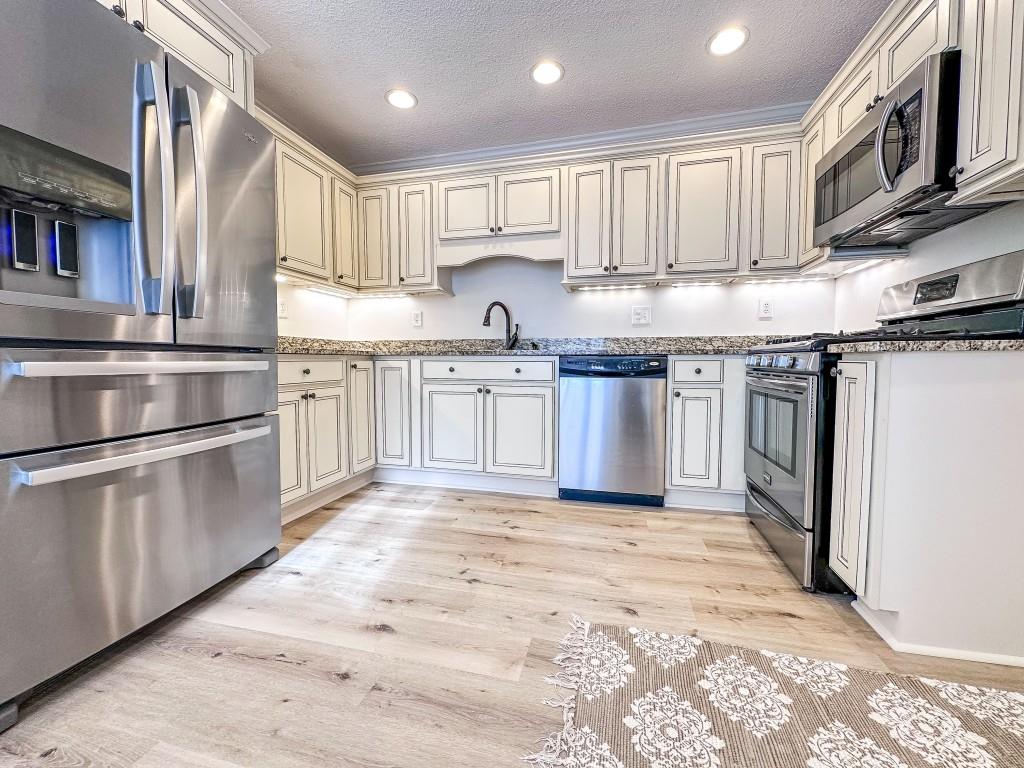 2160 Towne Manor Drive, Kennesaw, Georgia image 27