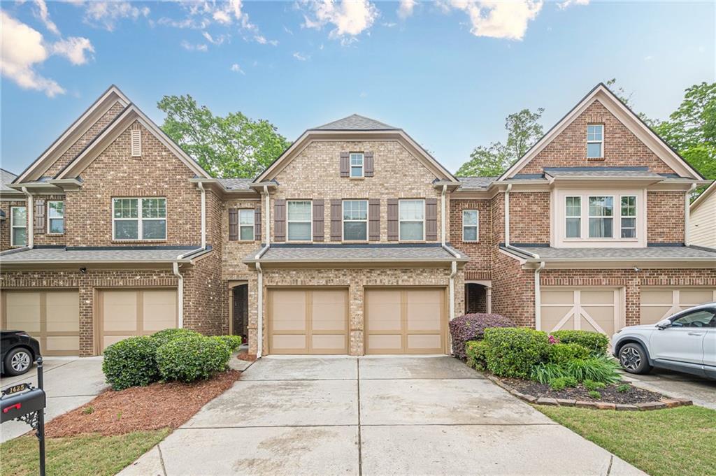 1425 Faircrest Lane