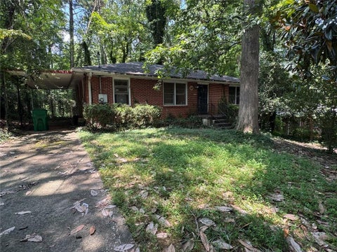 Photo of 940 Willivee Drive, Decatur, GA 30033 (MLS # 7816322)