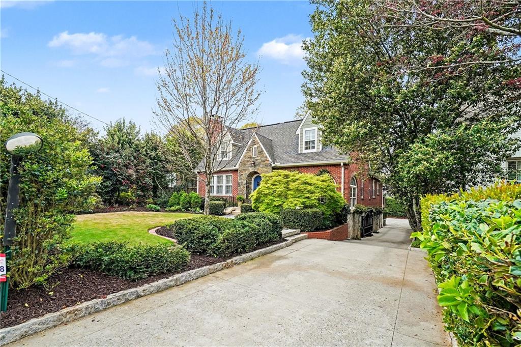 1528 N Highland Avenue NE