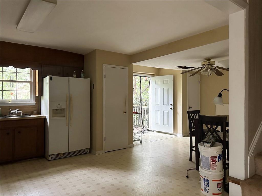 2413 Charleston Oaks Lane