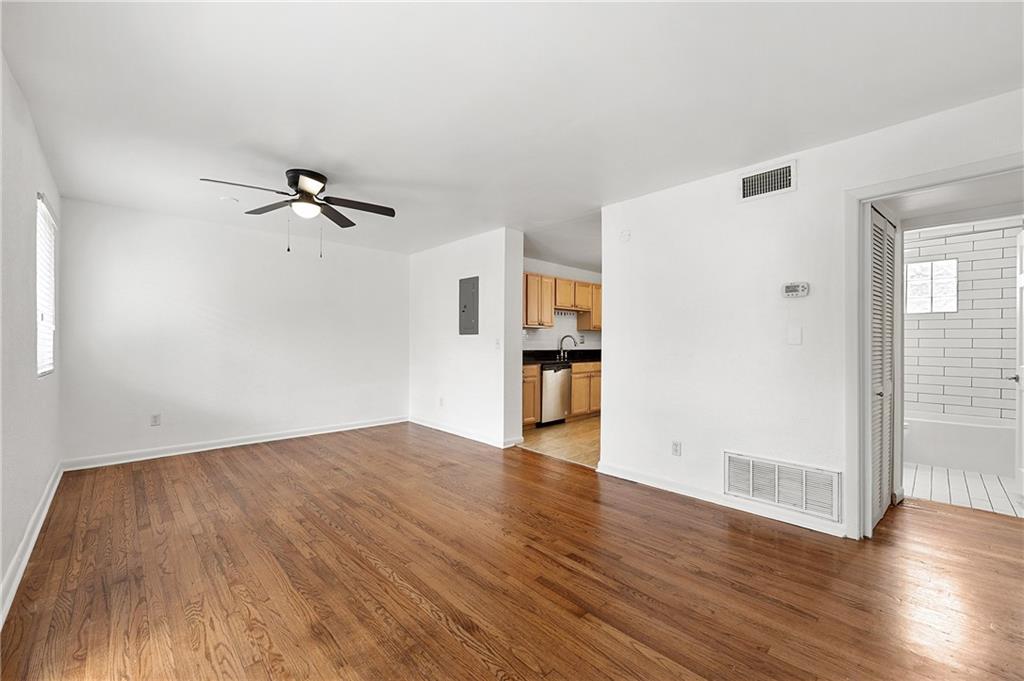1355 Euclid Avenue NE A8