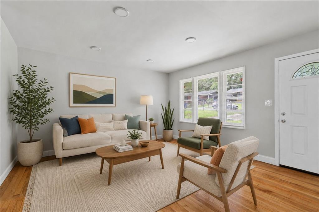 3236 Renault Road SE