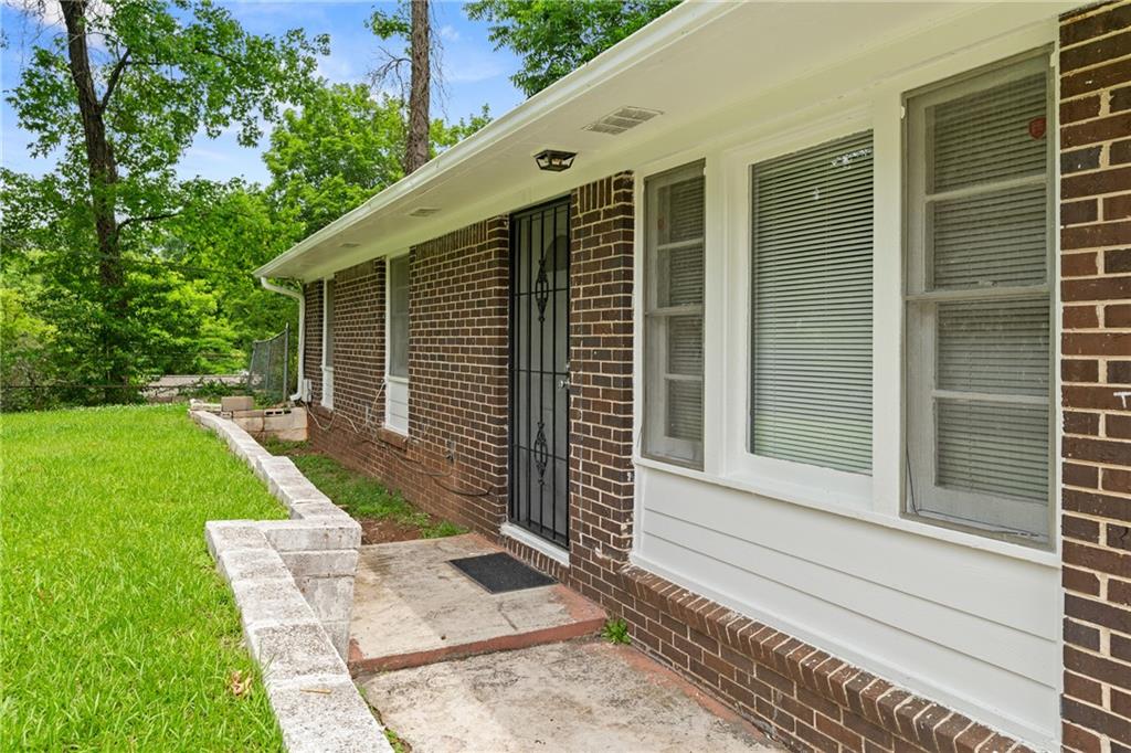 3236 Renault Road SE