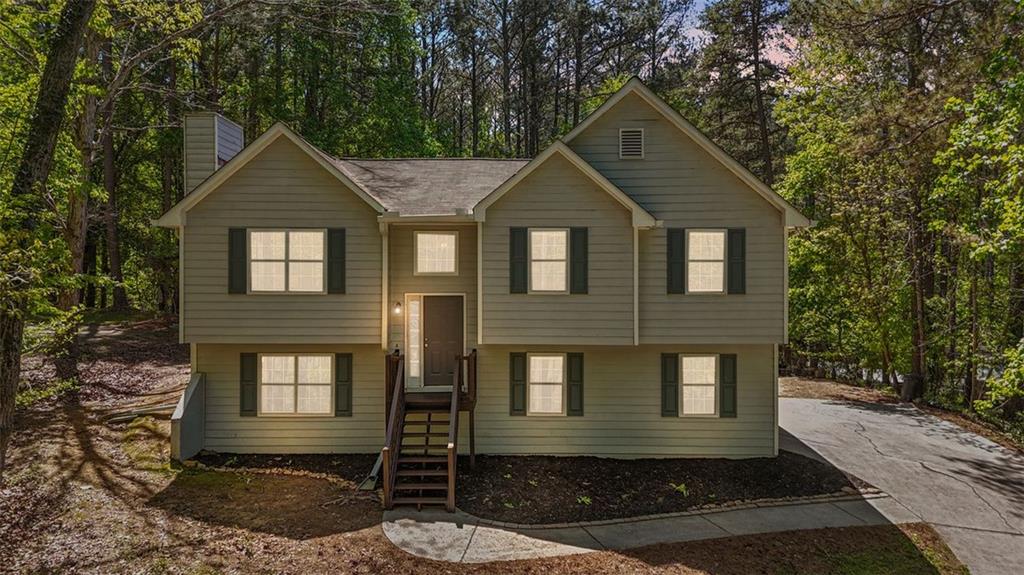 257 Browning Circle, Acworth, Georgia image 2