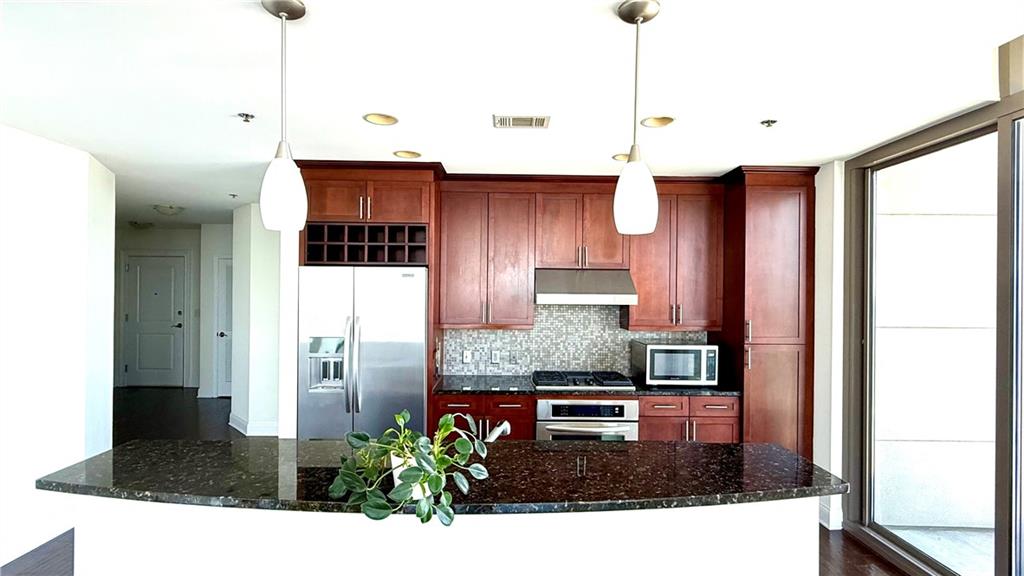 270 17th Street NW 3510