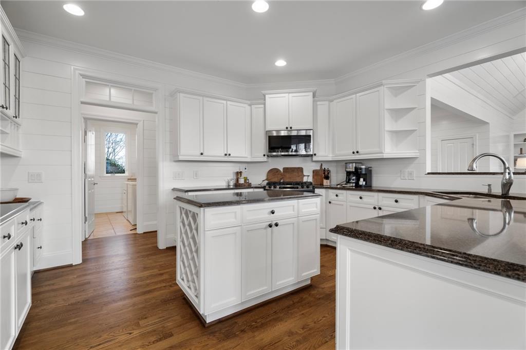 717 Mcelroy Mountain Drive, Big Canoe, Georgia image 12