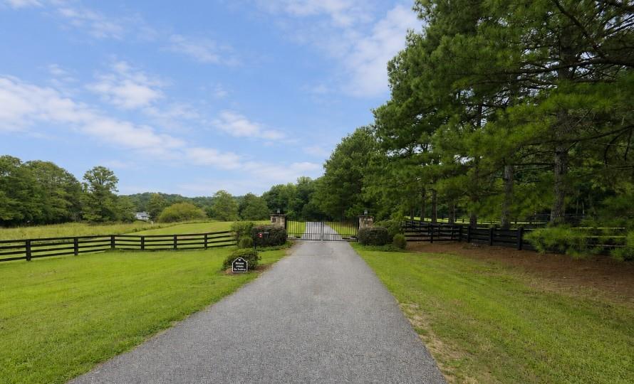 7554 Heardsville Circle