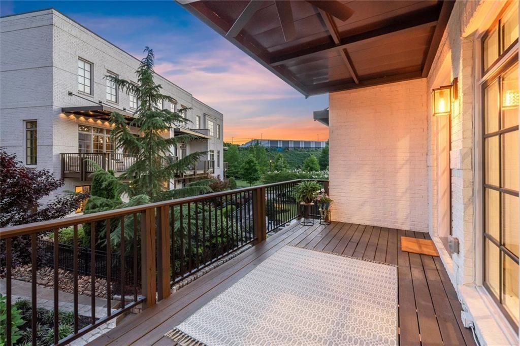 1910 Bay Line Lane