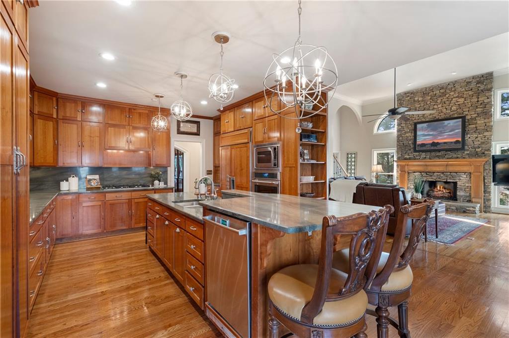 2160 Bradley Trail