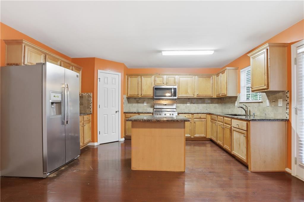 3475 Midway Cove Drive