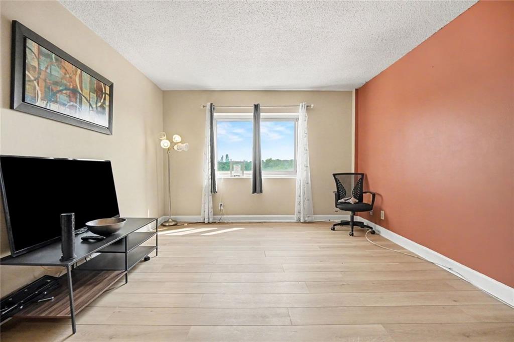 2285 Peachtree Road NE 909