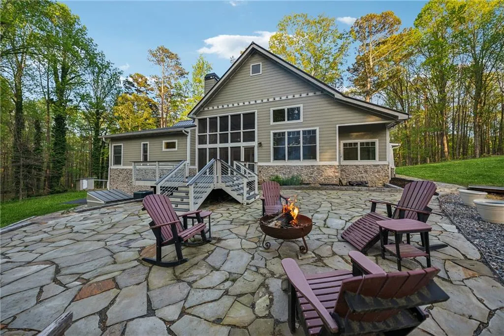 Milton, Georgia 30004, United States, 3 Bedrooms Bedrooms, ,3 BathroomsBathrooms,Residential,Pending,108685