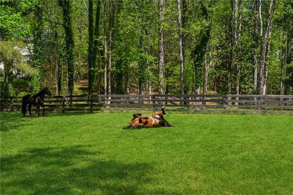 Milton, Georgia 30004, United States, 3 Bedrooms Bedrooms, ,3 BathroomsBathrooms,Residential,Pending,108685