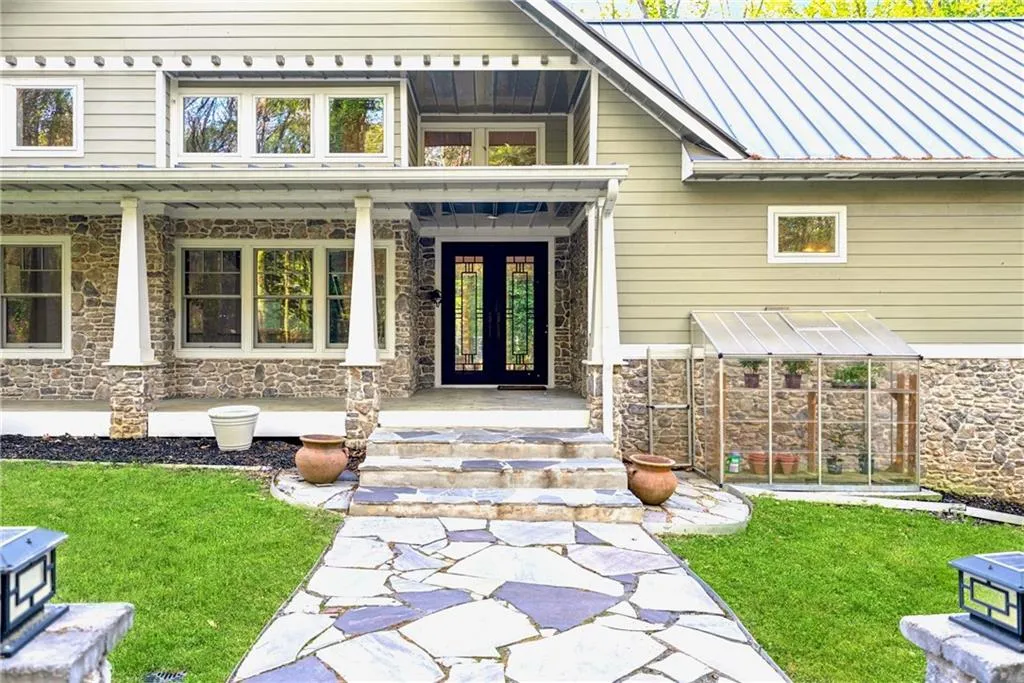 Milton, Georgia 30004, United States, 3 Bedrooms Bedrooms, ,3 BathroomsBathrooms,Residential,Pending,108685