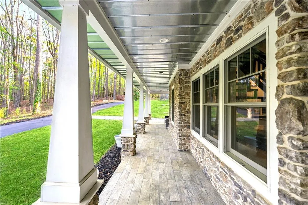 Milton, Georgia 30004, United States, 3 Bedrooms Bedrooms, ,3 BathroomsBathrooms,Residential,Pending,108685