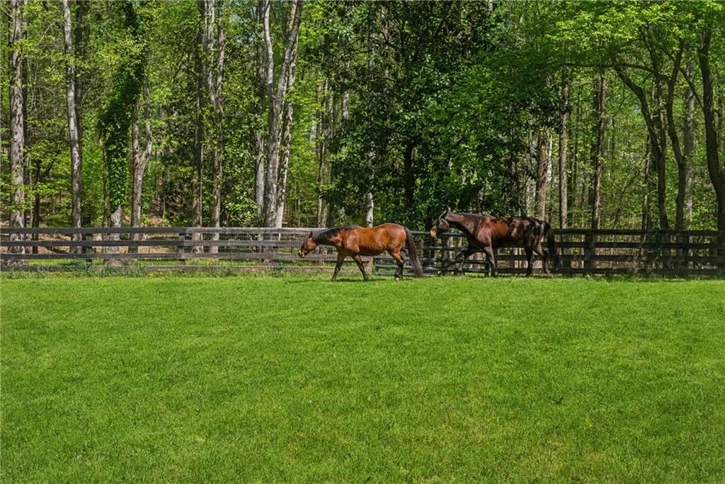 Milton, Georgia 30004, United States, 3 Bedrooms Bedrooms, ,3 BathroomsBathrooms,Residential,Pending,108685