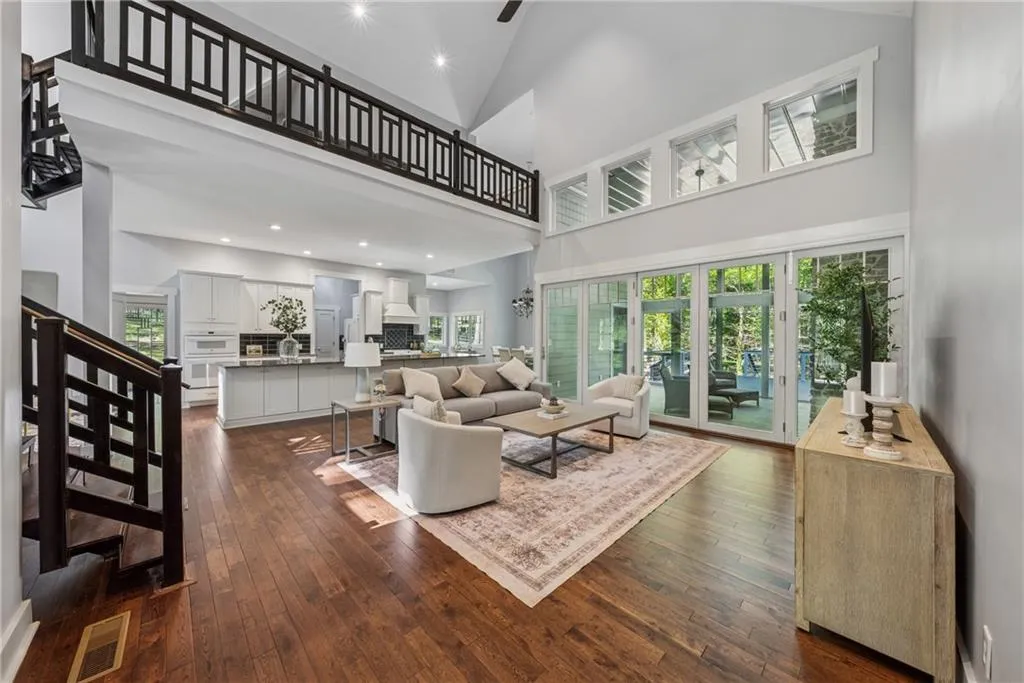 Milton, Georgia 30004, United States, 3 Bedrooms Bedrooms, ,3 BathroomsBathrooms,Residential,Pending,108685