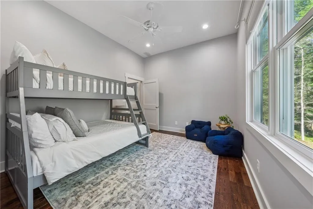 Milton, Georgia 30004, United States, 3 Bedrooms Bedrooms, ,3 BathroomsBathrooms,Residential,Pending,108685