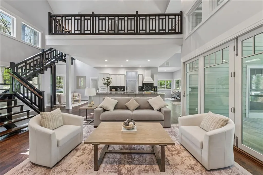 Milton, Georgia 30004, United States, 3 Bedrooms Bedrooms, ,3 BathroomsBathrooms,Residential,Pending,108685