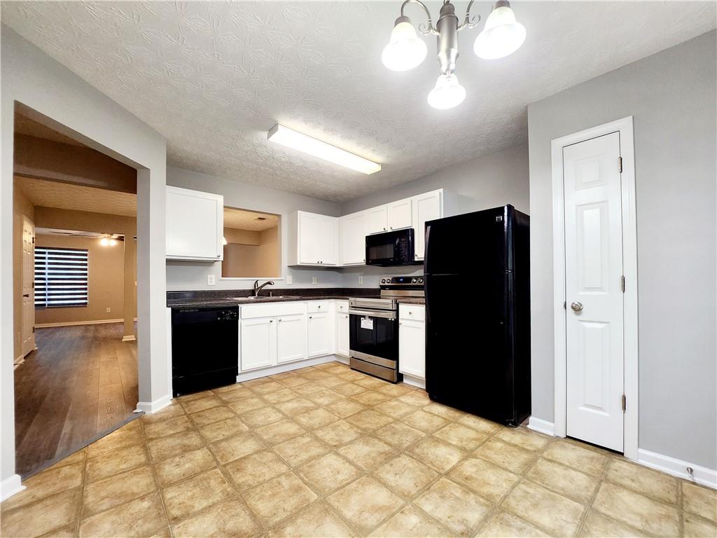 2430 Piering Drive, Lithonia, Georgia image 3