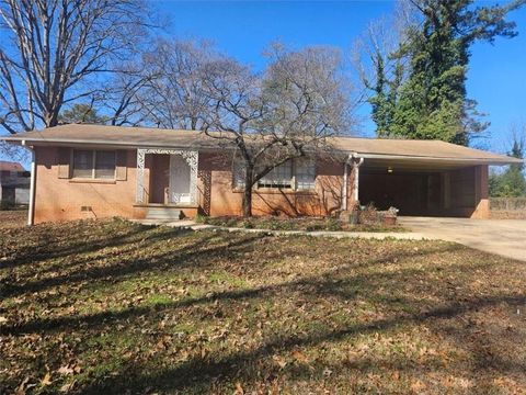 Homes For Sale - 1058 Phillips Circle<br/> Forest Park, GA 30297