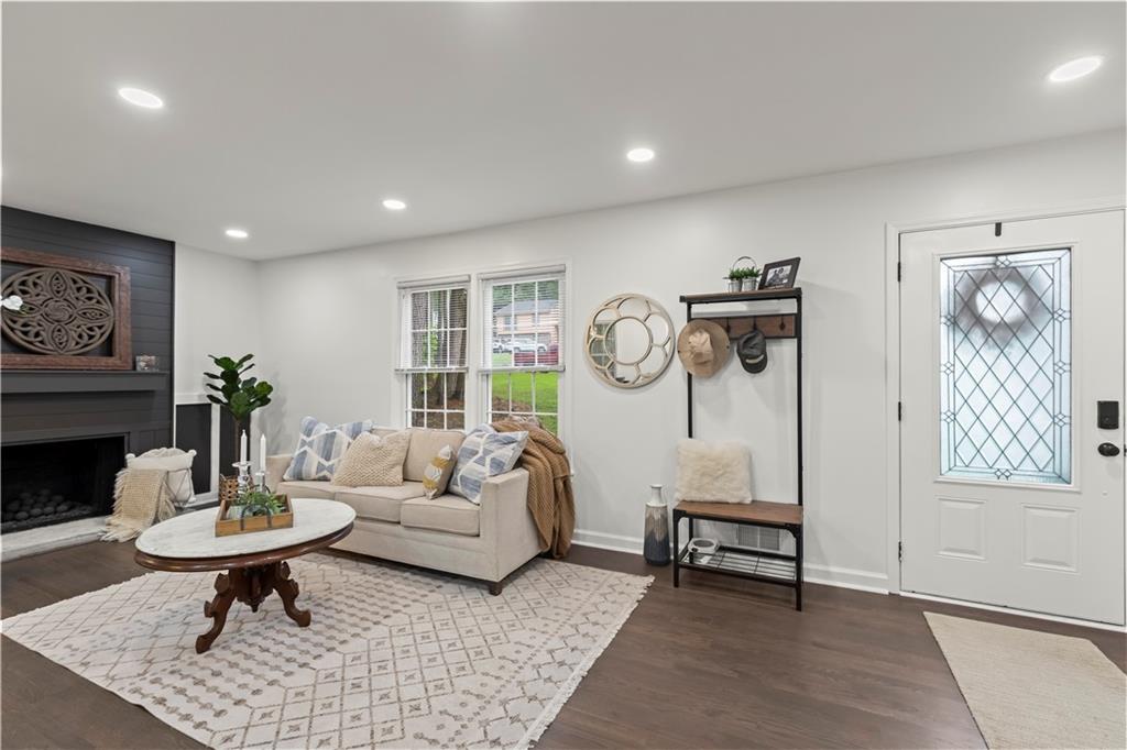 4723 N Springs Road, Kennesaw, Georgia image 6