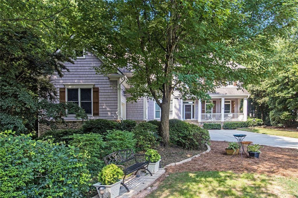 3698 Lakeview Drive