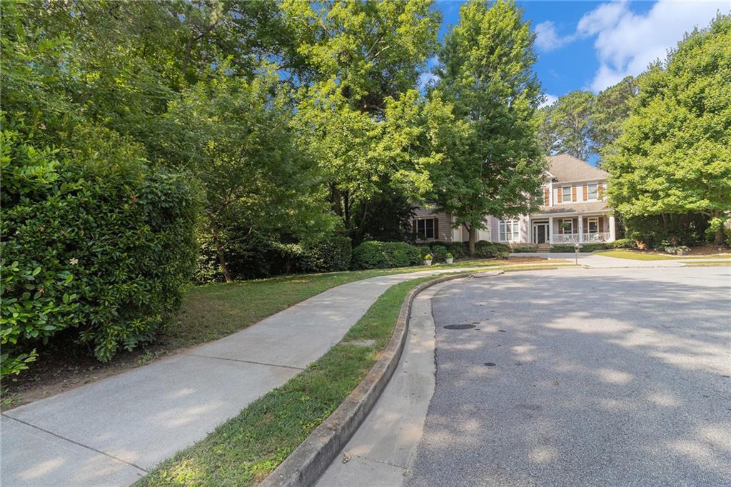 3698 Lakeview Drive