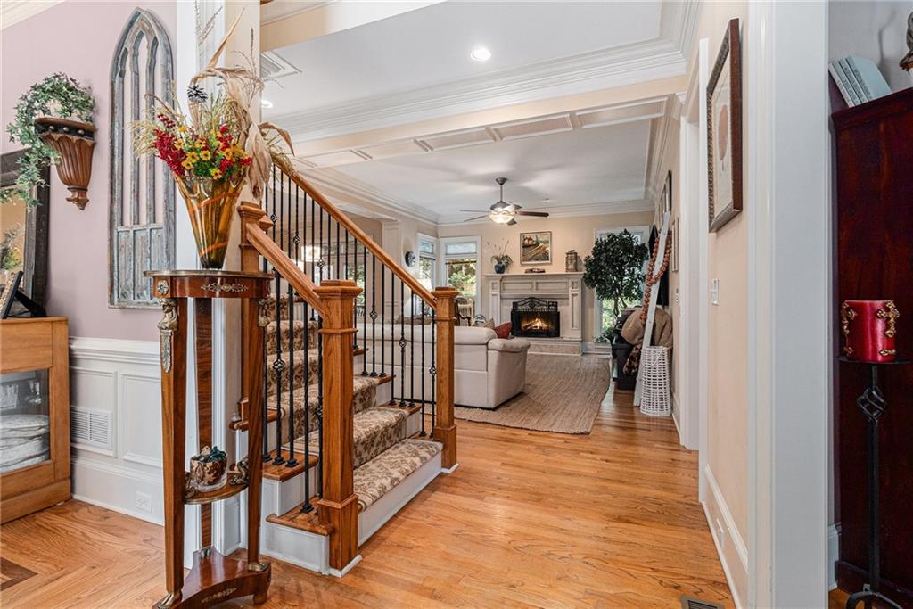3698 Lakeview Drive