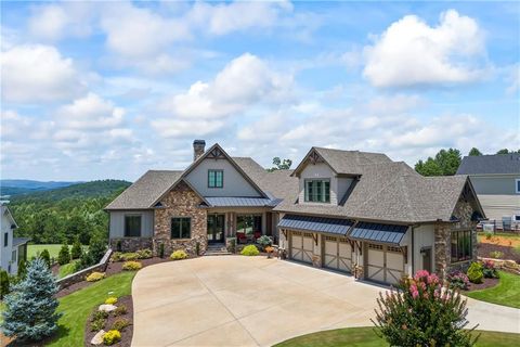 A home in Toccoa