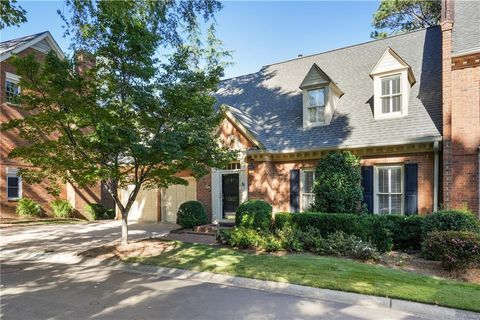 5302 Fairfield N Atlanta GA 30338