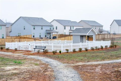 A home in Dacula