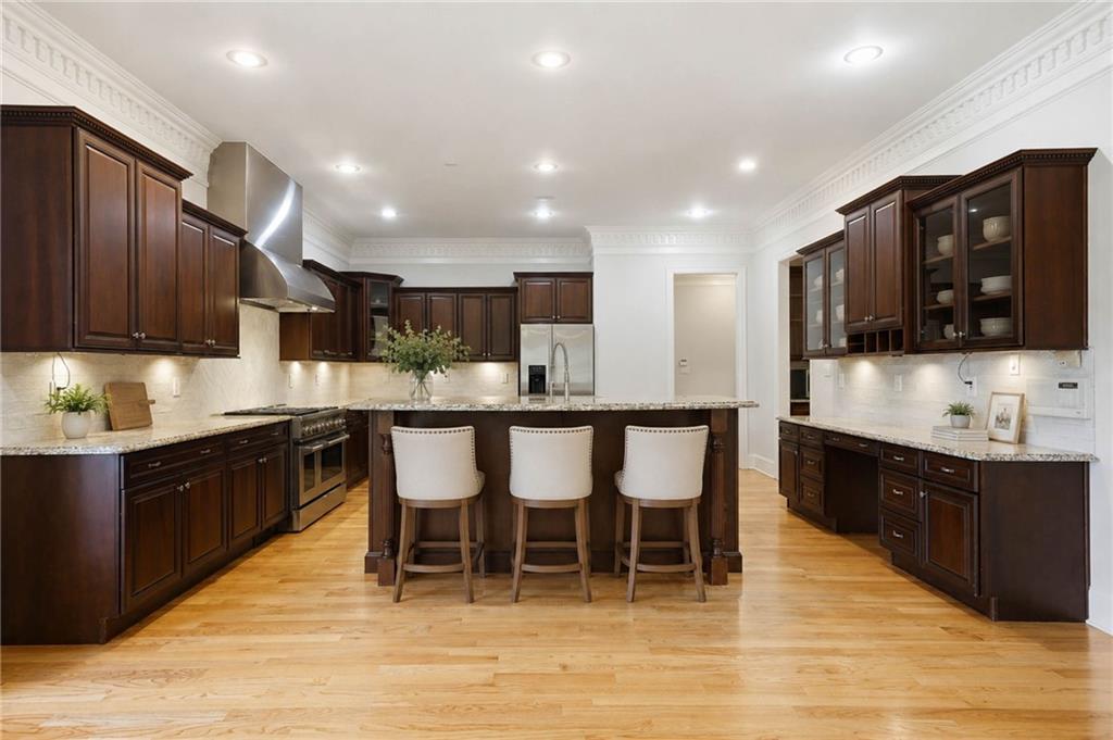 6295 Windward Parkway